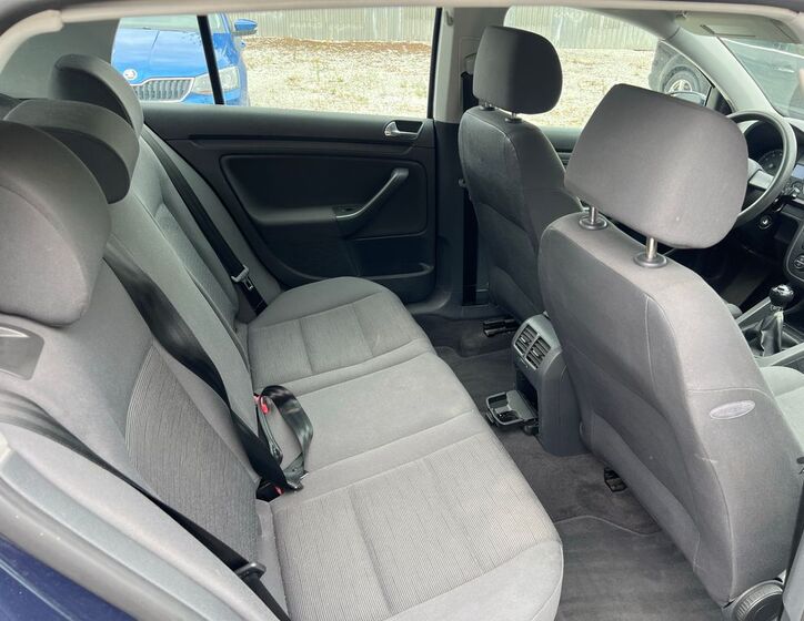 Volkswagen Golf 10