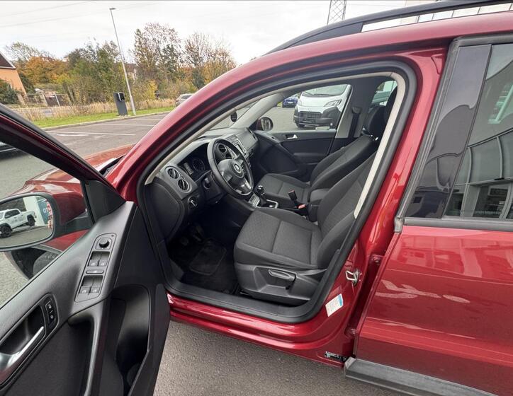 Volkswagen Tiguan 8