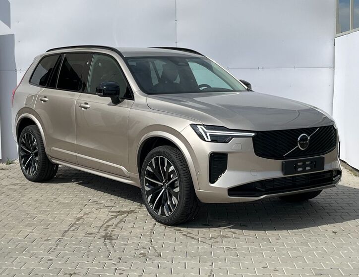 Volvo XC90 4