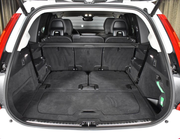 Volvo XC90 11