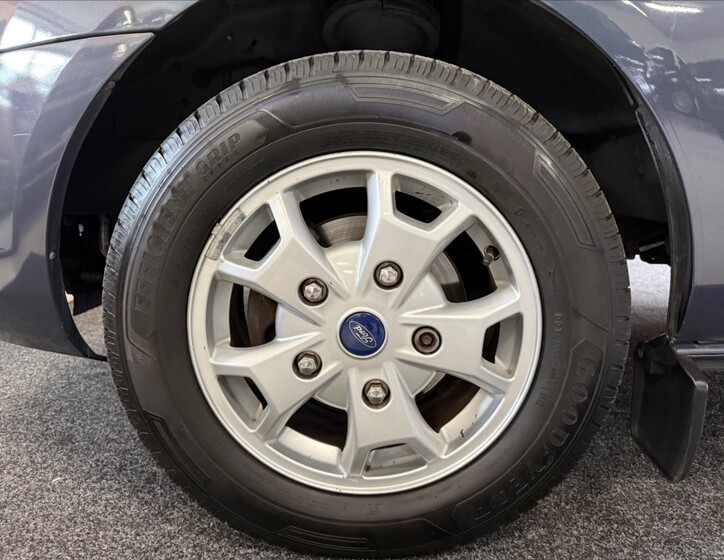Ford Tourneo Custom 26