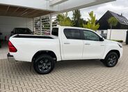 Toyota Hilux 7