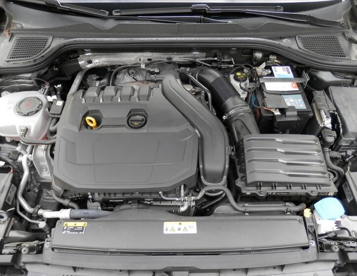 Volkswagen Golf 34