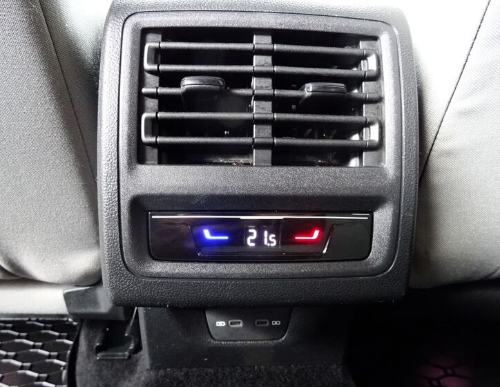 Volkswagen Golf 29
