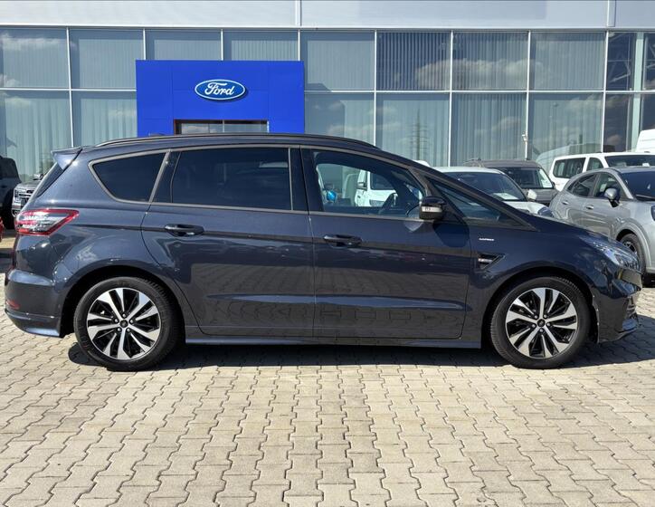 Ford S-MAX 6
