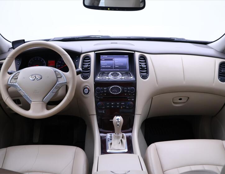 Infiniti EX35 34