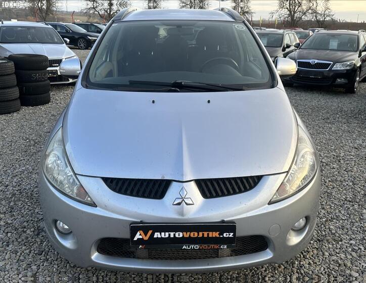 Mitsubishi Grandis 2