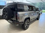Land Rover Defender 3
