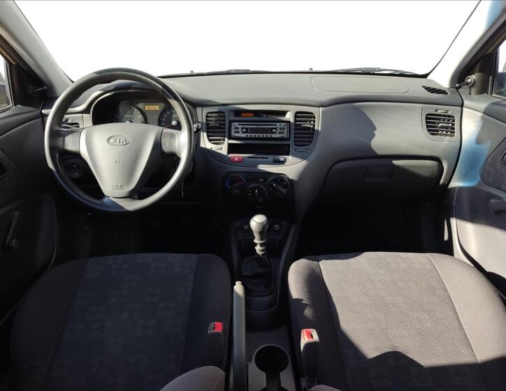 KIA Rio 5