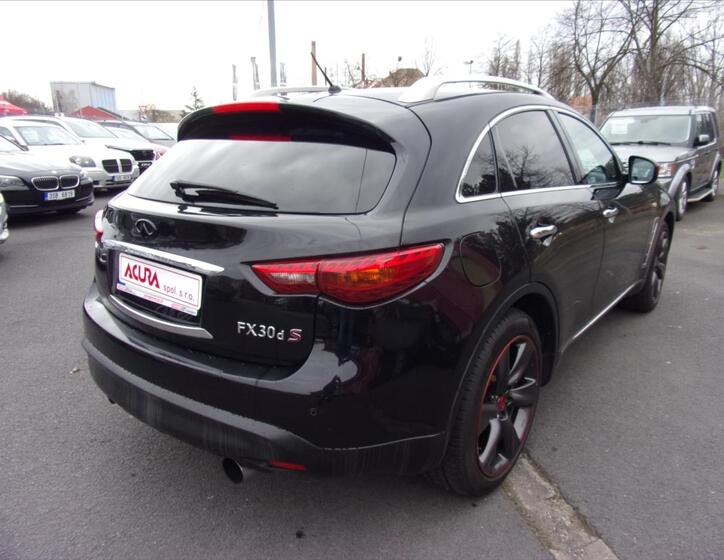 Infiniti FX30 3