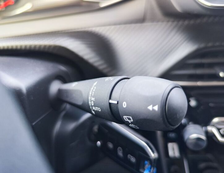 Peugeot 208 28