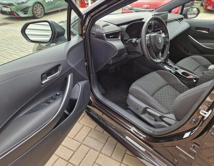 Suzuki Swace 5