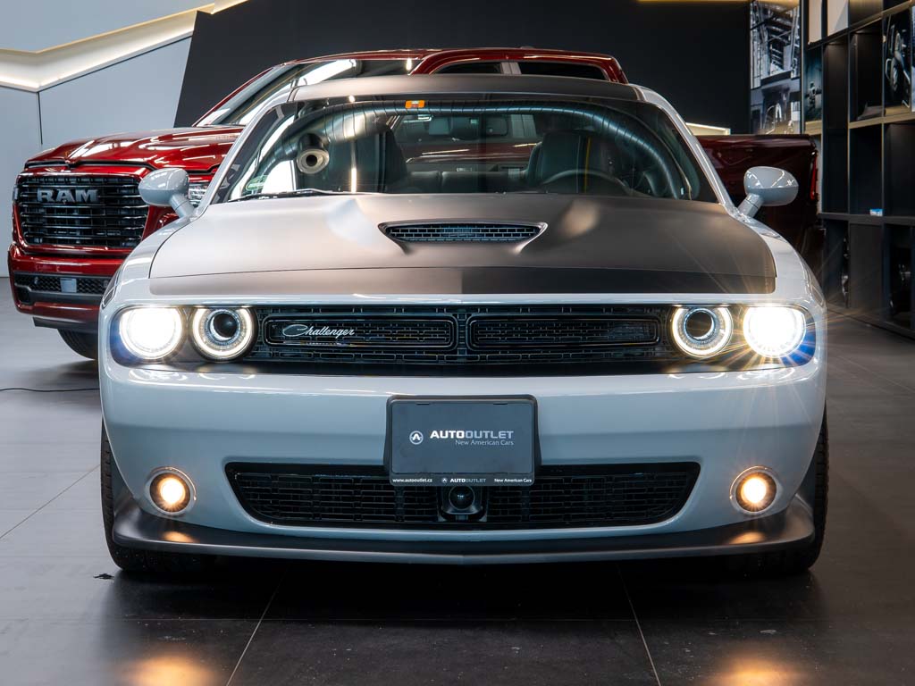 Dodge Challenger