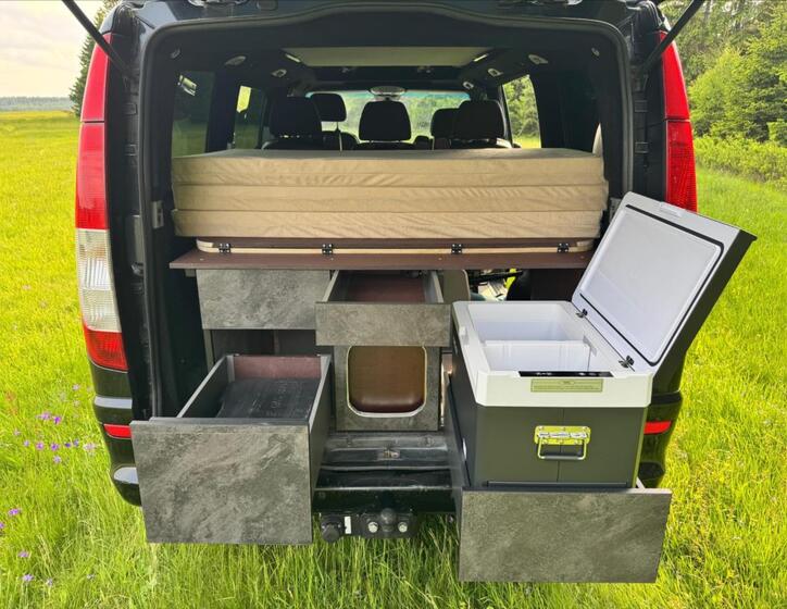 Mercedes-Benz Vito 8