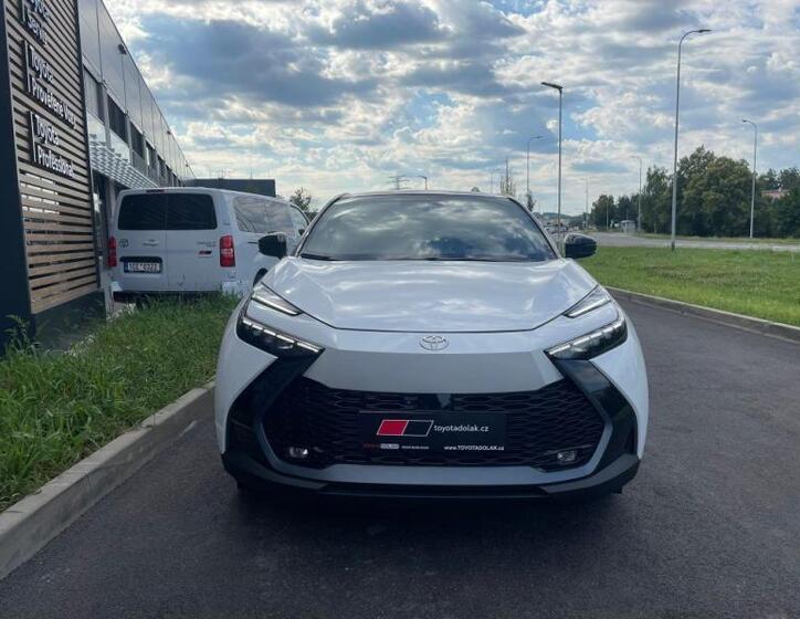 Toyota C-HR 4
