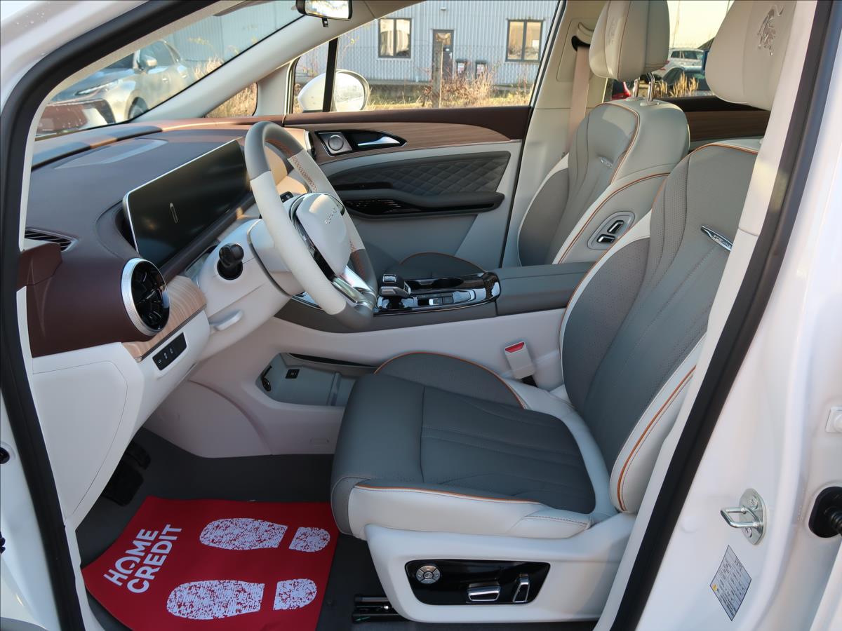 Dongfeng U-Tour