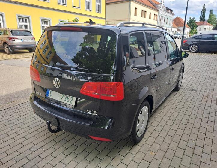 Volkswagen Touran 10