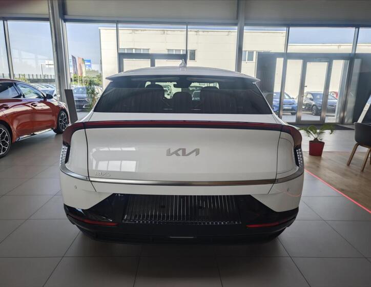 KIA EV6 4