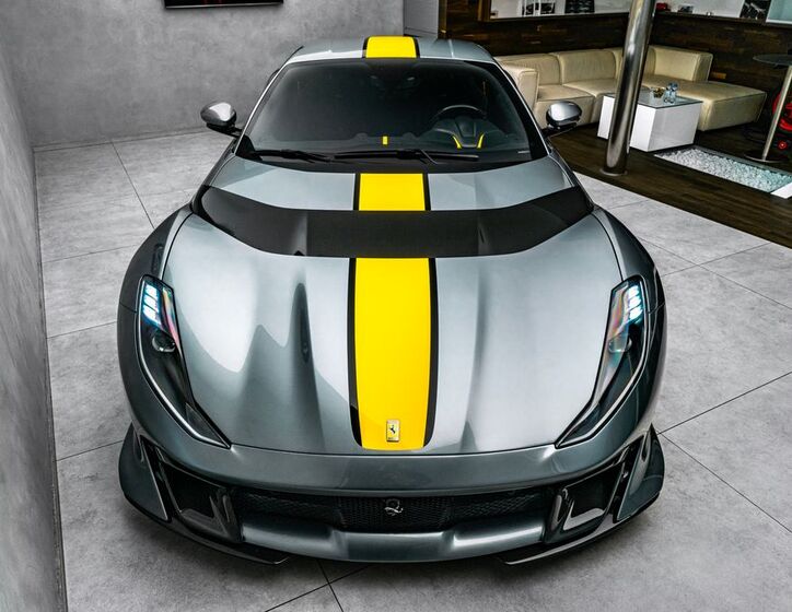Ferrari 812 2