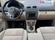 Volkswagen Touran 8