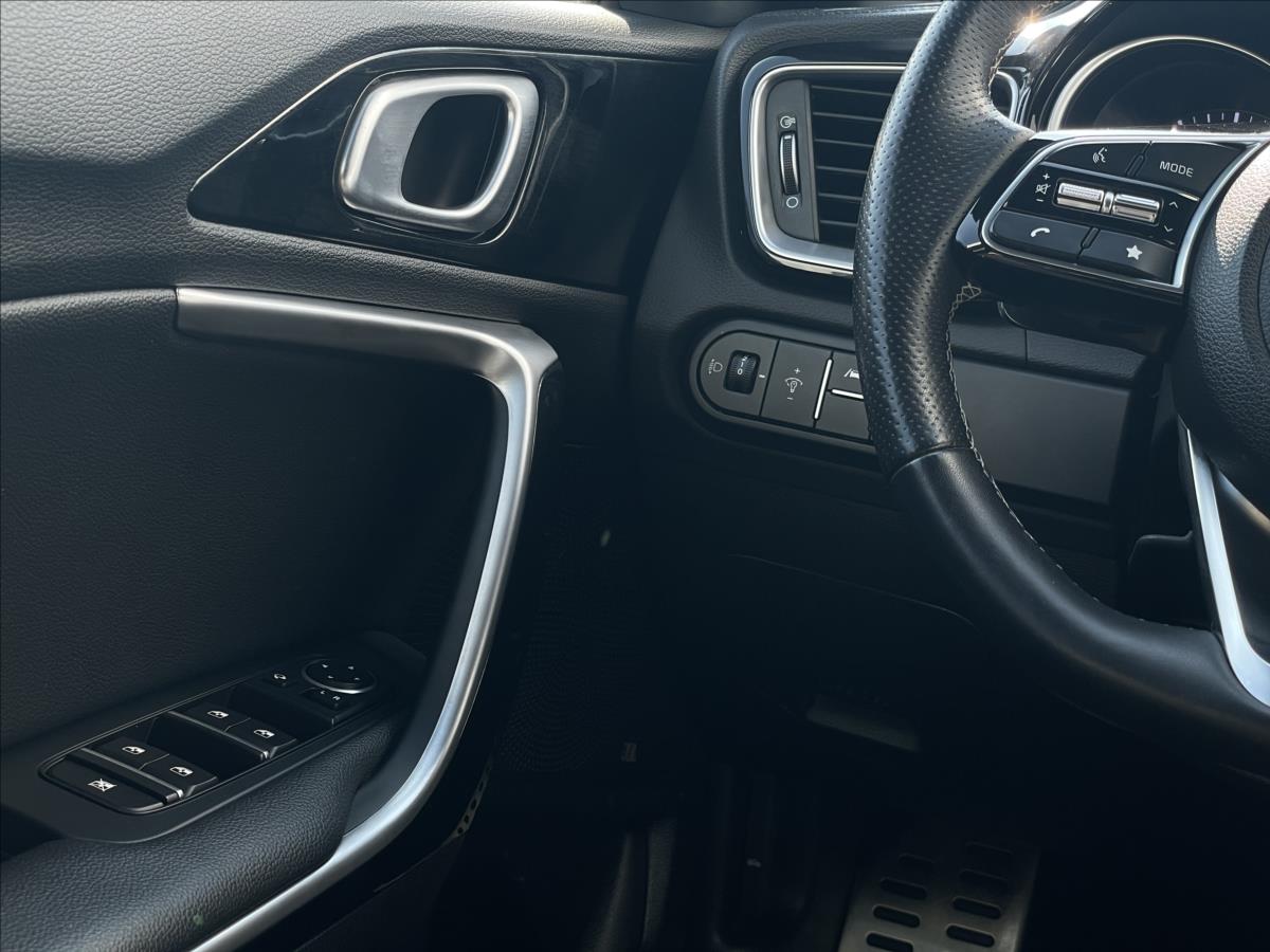 KIA ProCeed