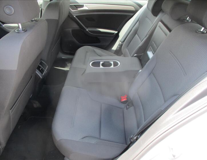 Volkswagen Golf 8