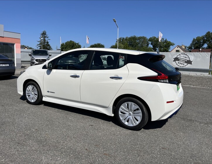 Nissan Leaf 8