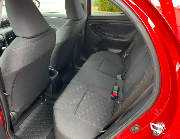 Toyota Yaris 15