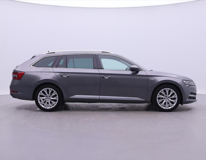 Škoda Superb 8