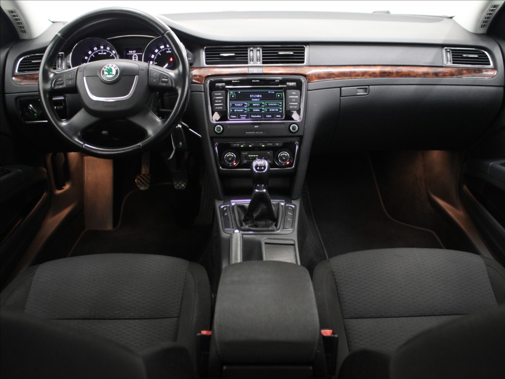 Škoda Superb