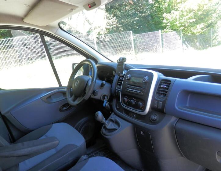 Opel Vivaro 14