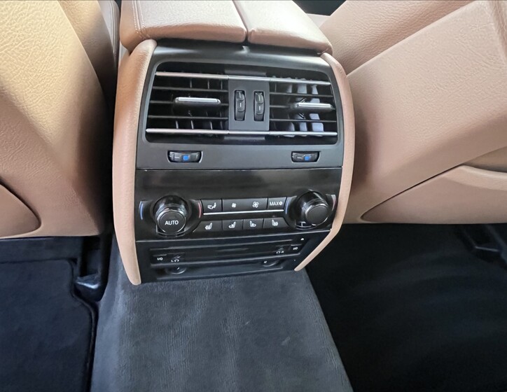 BMW Řada 7 18