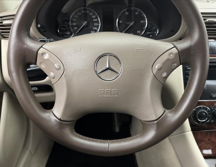 Mercedes-Benz Třídy C 9