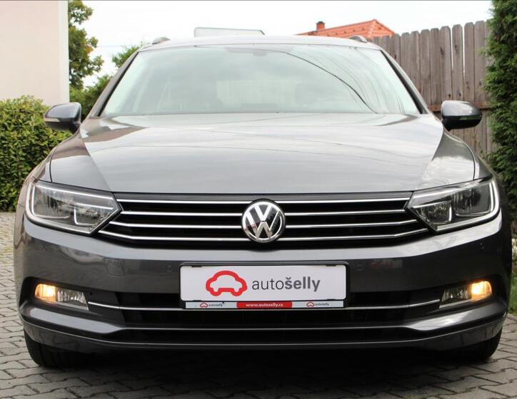Volkswagen Passat 9