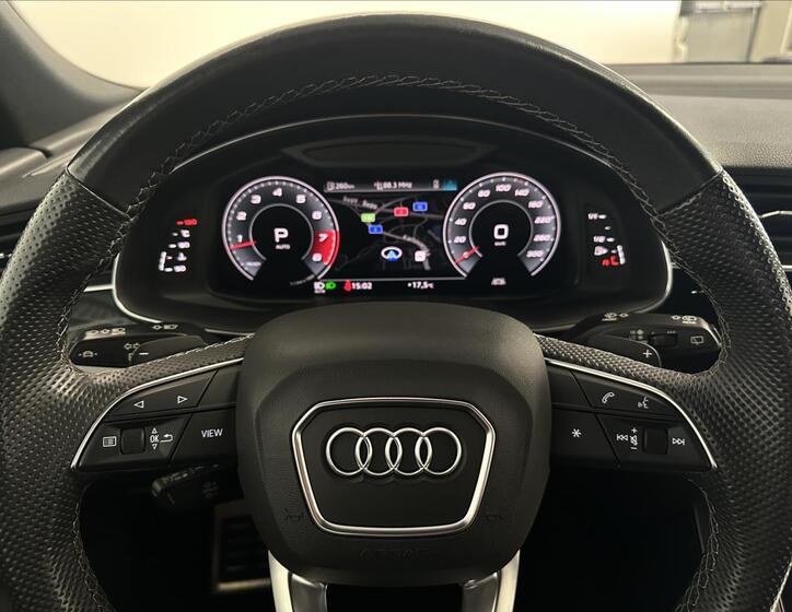 Audi SQ8 6