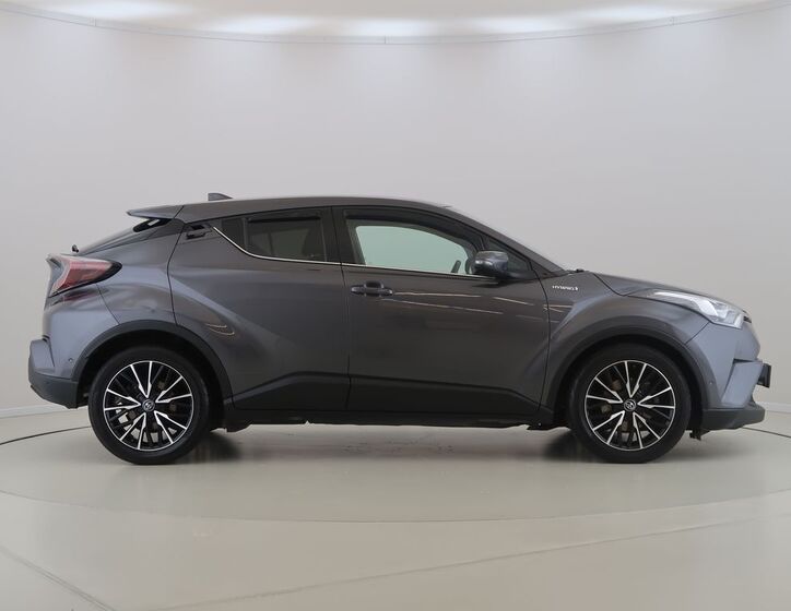 Toyota C-HR 4