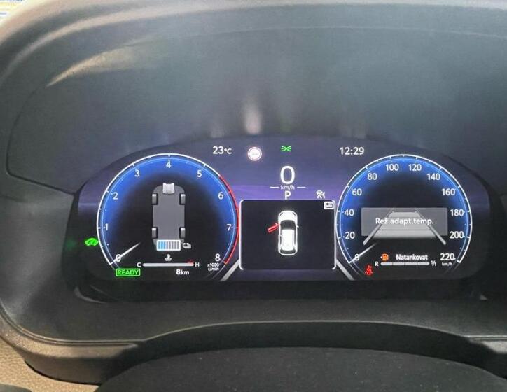 Toyota Yaris Cross 16