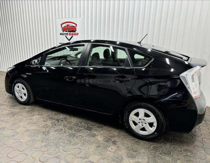 Toyota Prius 5
