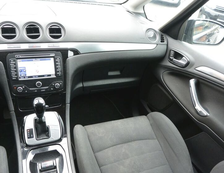 Ford S-MAX 14