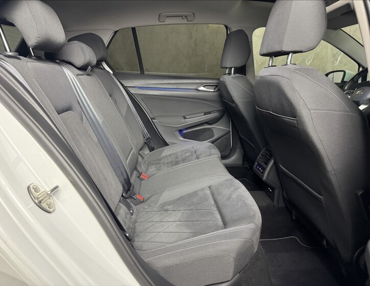 Volkswagen Golf 14
