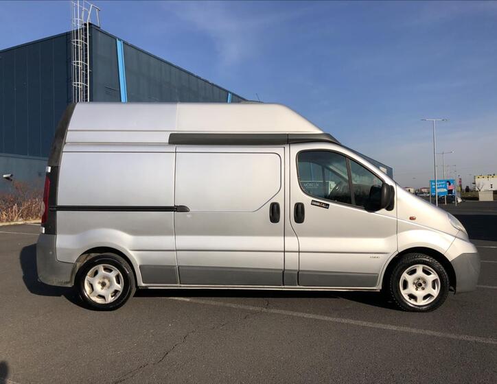 Opel Vivaro 8