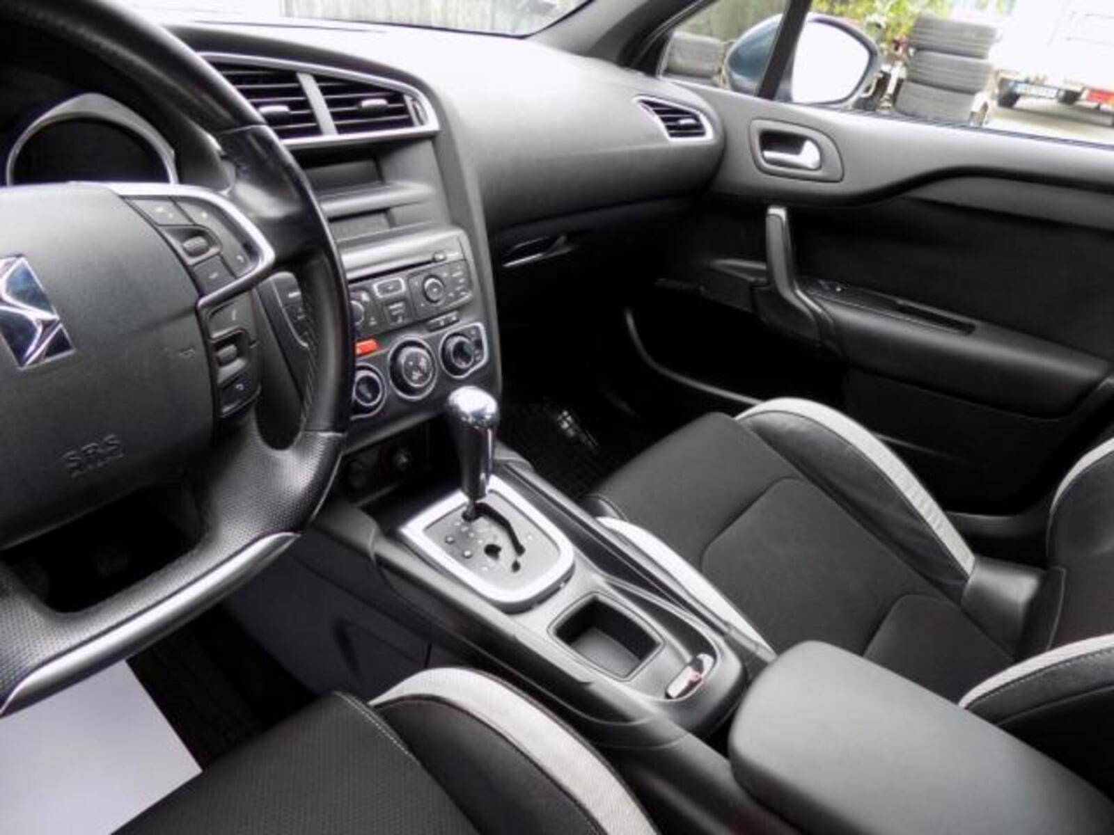 DS Automobiles DS4 25