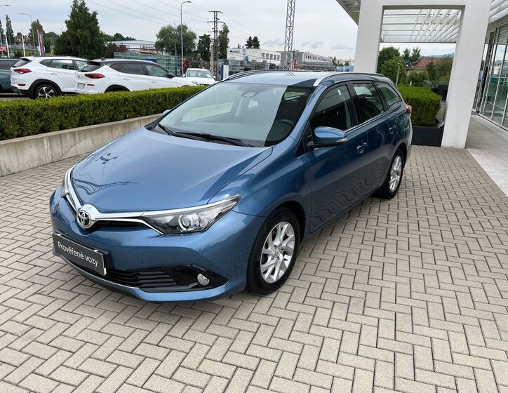 Toyota Auris 2
