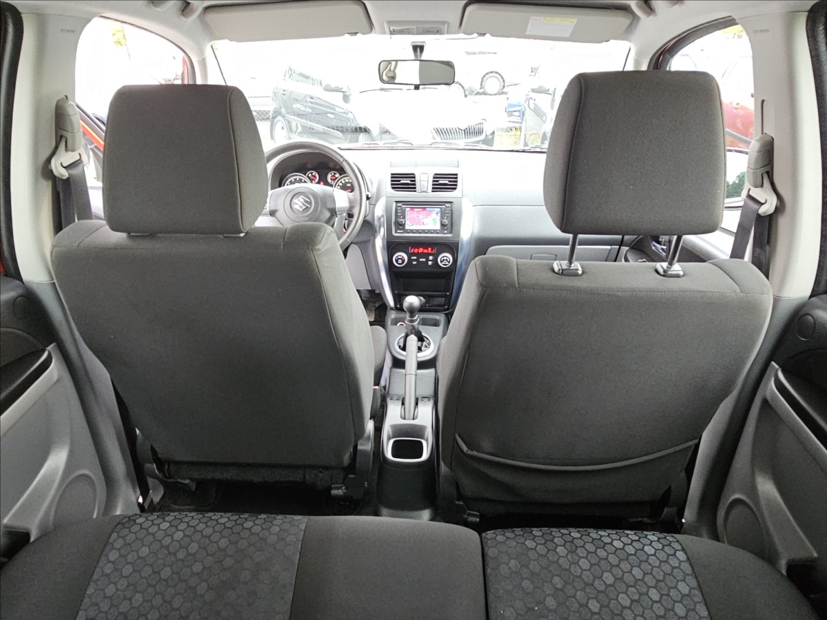 Suzuki SX4