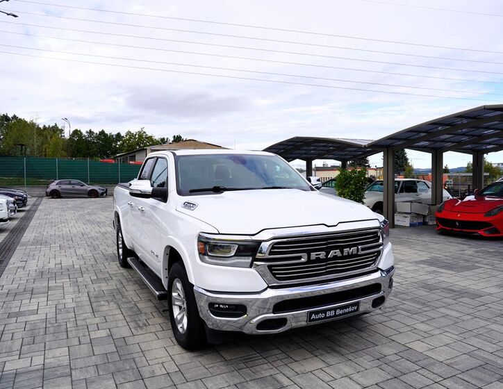 Dodge RAM 1500 8
