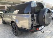 Land Rover Defender 6