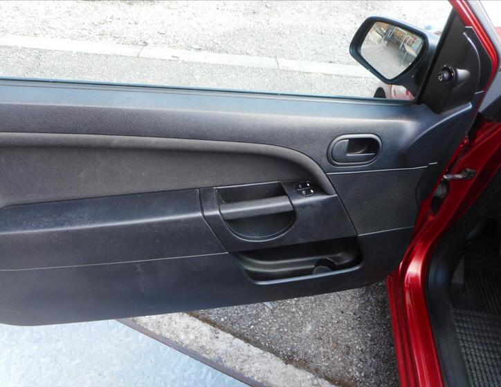 Ford Fiesta 10