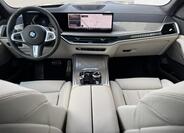 BMW X7 8