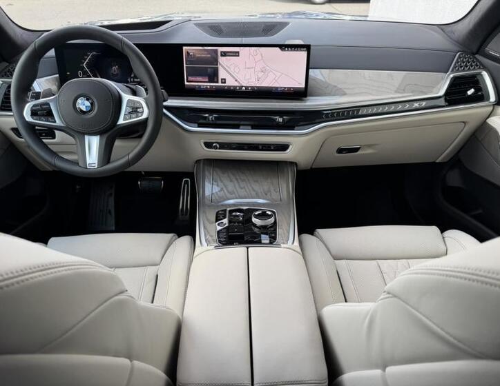 BMW X7 8