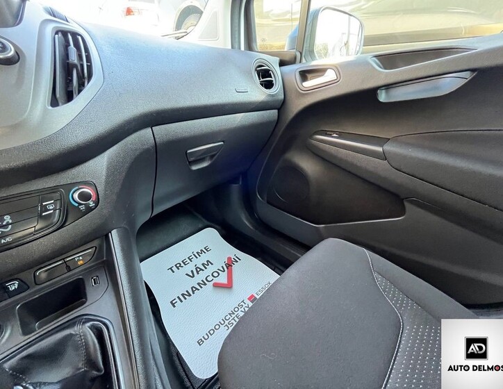Ford Transit Courier 28